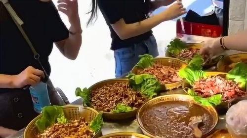 青岛网红小吃老板被抓